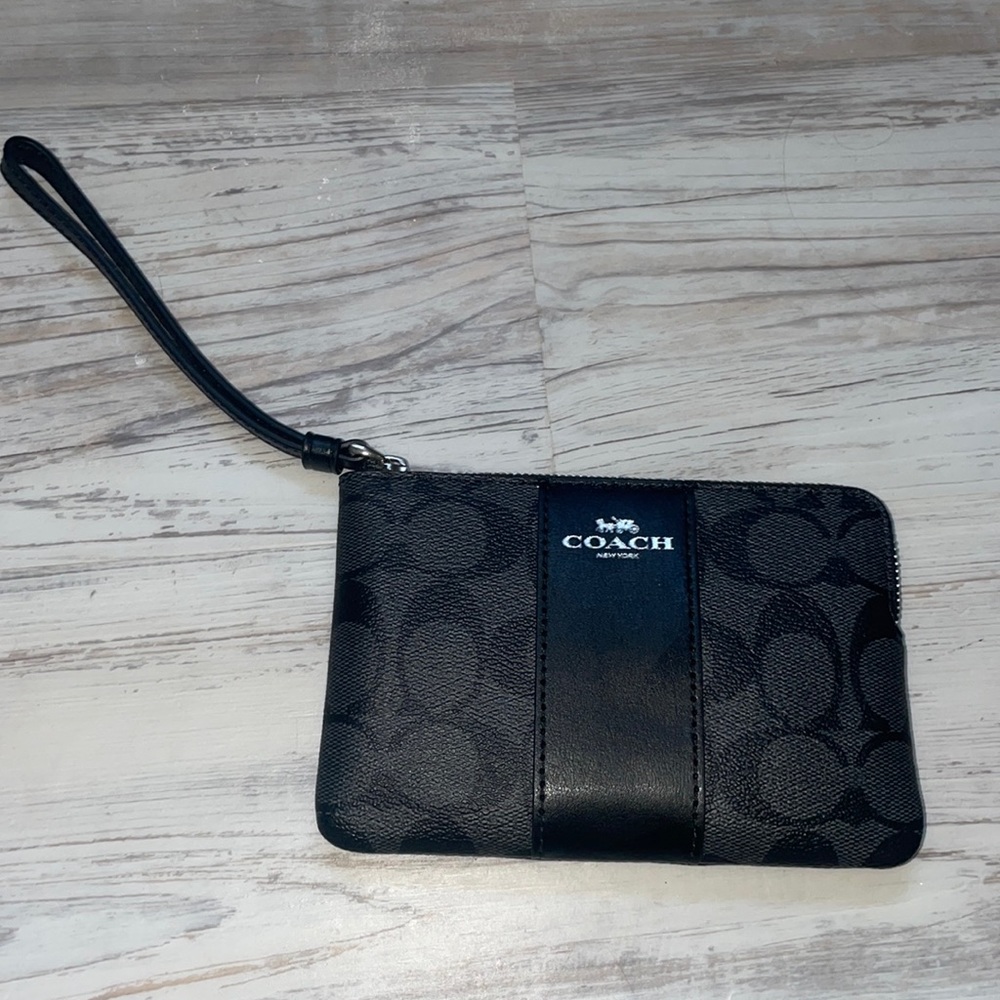 COACH wristlet never used